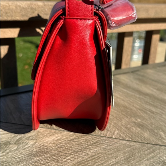 NWT Badgley Mischka Red Saddle Purse Vegan Leather Crossbody Purse - Picture 5 of 10